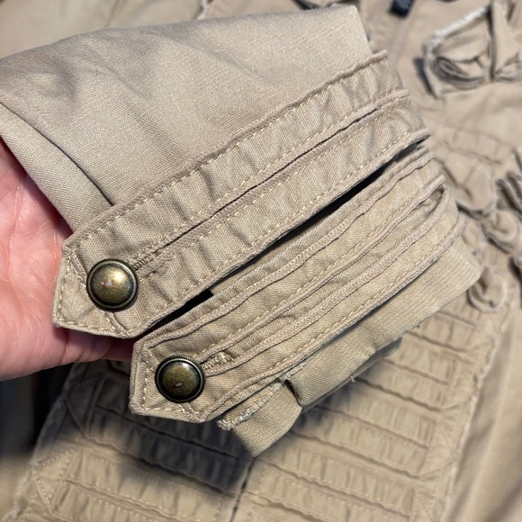 White House Black Market Beige Twill military jacket with Ruffles size 10 - Picture 5 of 8
